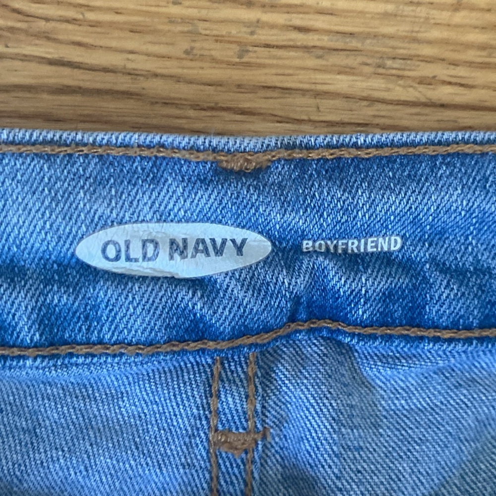 Old Navy Boyfriend jean shorts. Size 16 with American Flag Pockets. - Picture 4 of 5